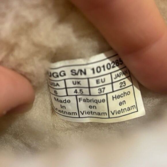 UGG Australia Women's Dixi Flora Perf Suede Sheepskin Boots Gray Size 6 - Picture 9 of 12